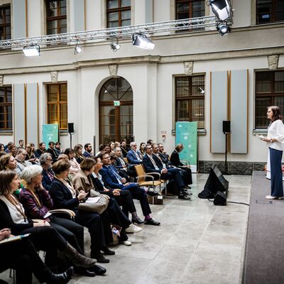 Bild vergr��ern: POLITIK: 8. Deutsche HLPF-Konferenz @ BMUKNBerlin, 16.04.2026